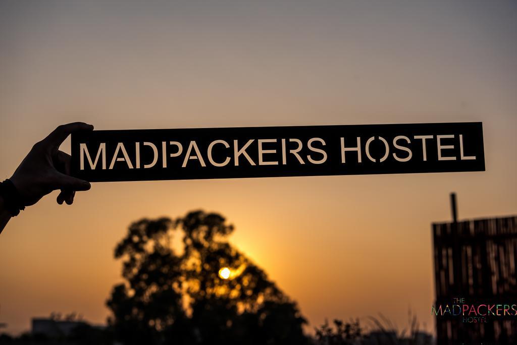 Madpackers Delhi Hostel New Delhi Exterior photo